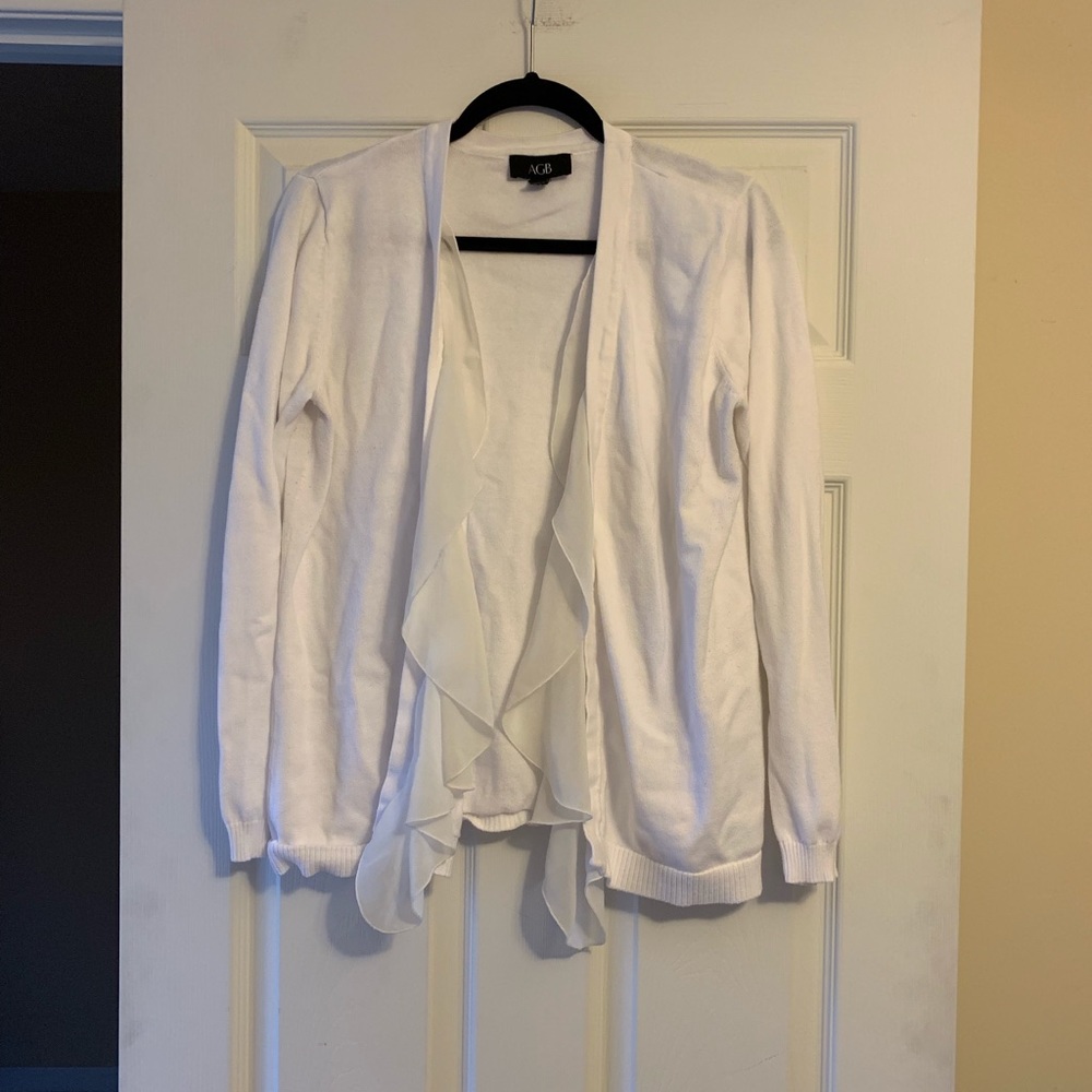 🍁AGB white open front cardigan w/chiffon ruffles